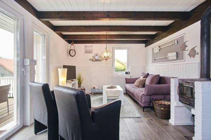 Ferienhaus "Ostseestern" für 4 Personen und 2 Hunde. in Schönwalde am Bungsberg, Ostholstein