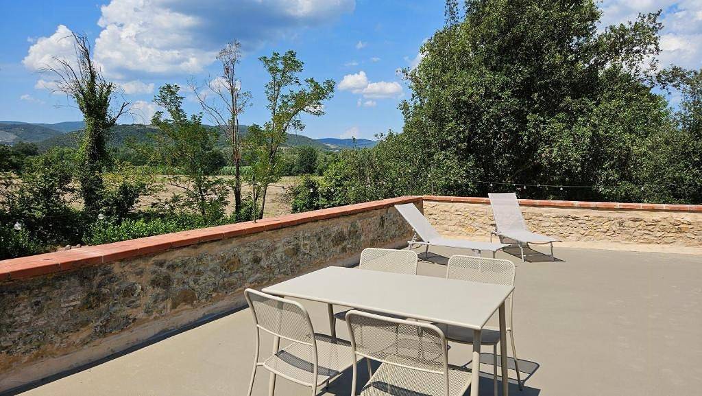 Ganze Wohnung, Wohnung mit Panoramaterrasse in der Toskana in Montescudaio, Etruskische Küste