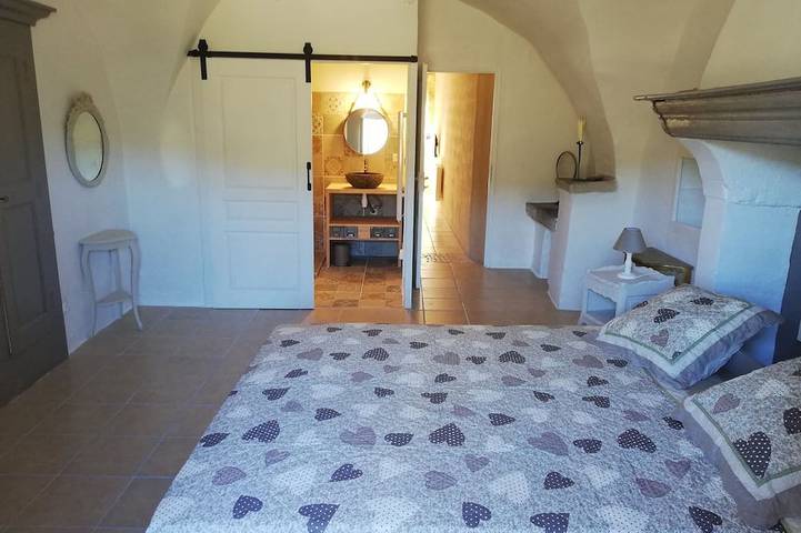 Location de vacances pour 2 personnes, avec jardin à Saint-André-de-Roquepertuis - 2