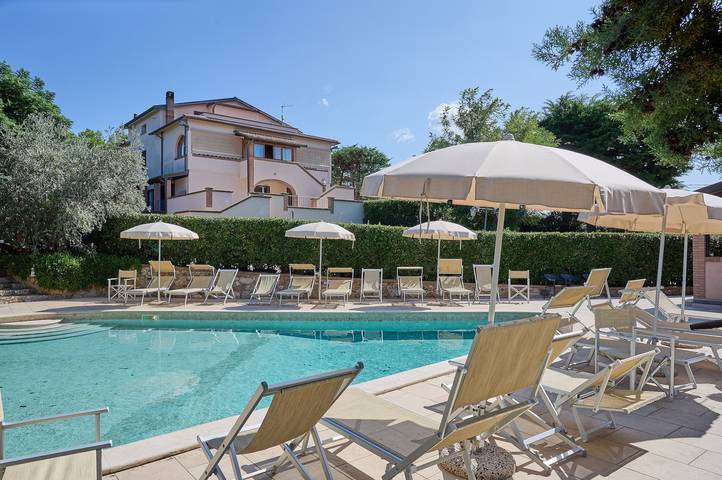 Ferienwohnung für 4 Personen, mit Garten in San Vincenzo