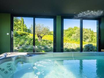Gîte pour 2 personnes, avec sauna et piscine, animaux acceptés à Forcalquier