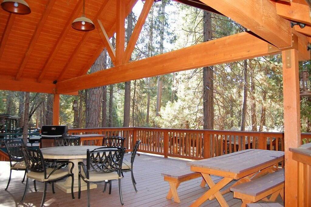 26 Deer Den im Yosemite National Park in Wawona, Mariposa County