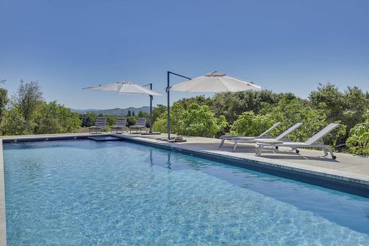 Villa pour 12 personnes, avec jardin ainsi que terrasse et piscine à Gordes