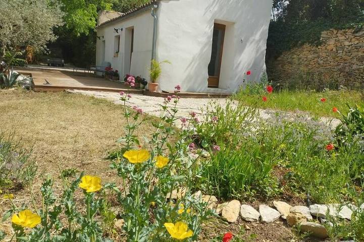 Dans un Écrin de Verdure , Mazet et Piscine Privée Sans Vis-à-vis in Nîmes, Nimes und Umgebung