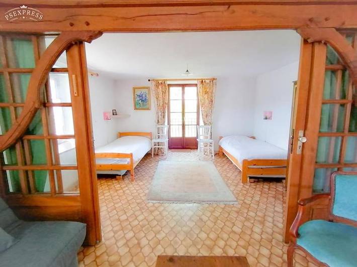 Location de vacances pour 6 personnes, avec jardin à Haut-du-Them-Château-Lambert - 3