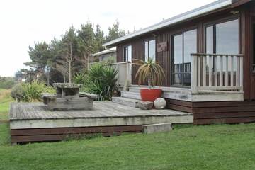 Vacation House for 6 Guests in Wellington, Picture 3