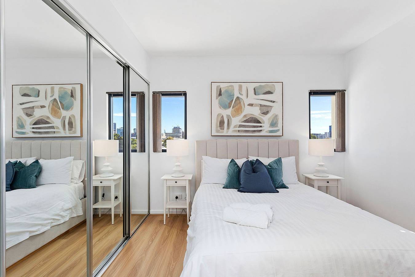 Entire apartment, 1Bdr + Parking on Beaufort Street in Perth, Western Australia