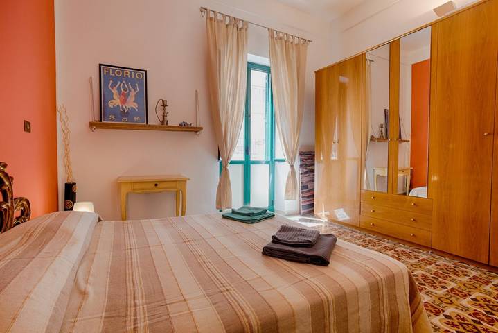 Entire apartment, Between the Center and the Station Apartment x6 in Trapani, Trapani Province