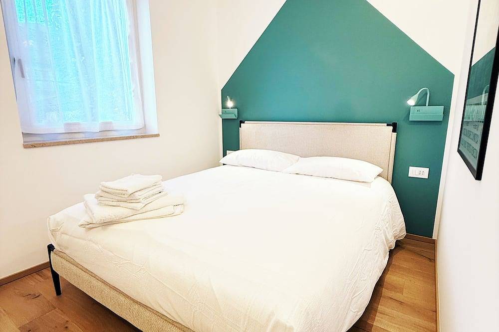 Ganze Wohnung, Apartment in the center of Levico with 3 bedrooms, 2 bathrooms, terrace,garage and elevator in Levico Terme, Caldonazzosee