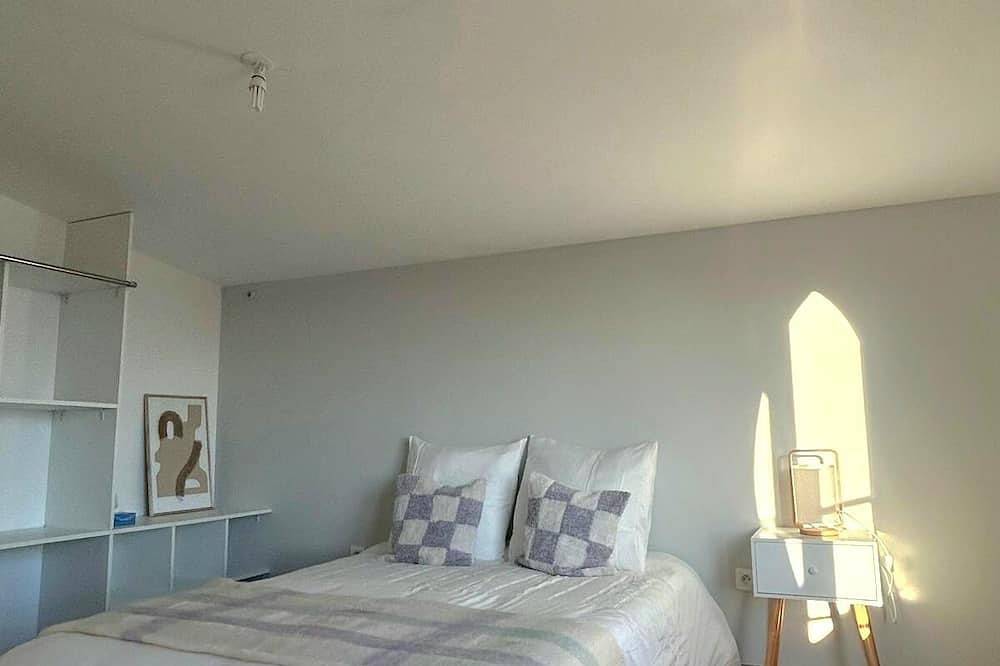 Entire apartment, Duplex 93m2- 2 bathrooms- Toulouse Airport- 8people in Blagnac, Toulouse region