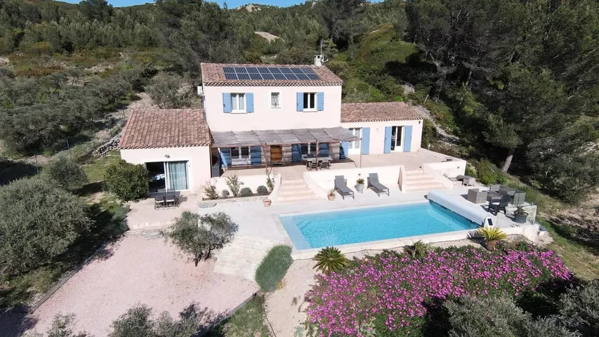 Casa de vacaciones para 4 personas, con piscina y terraza además de vistas y jardín - 1