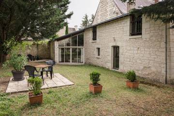 Gîte pour 6 personnes, avec jardin à Ligré