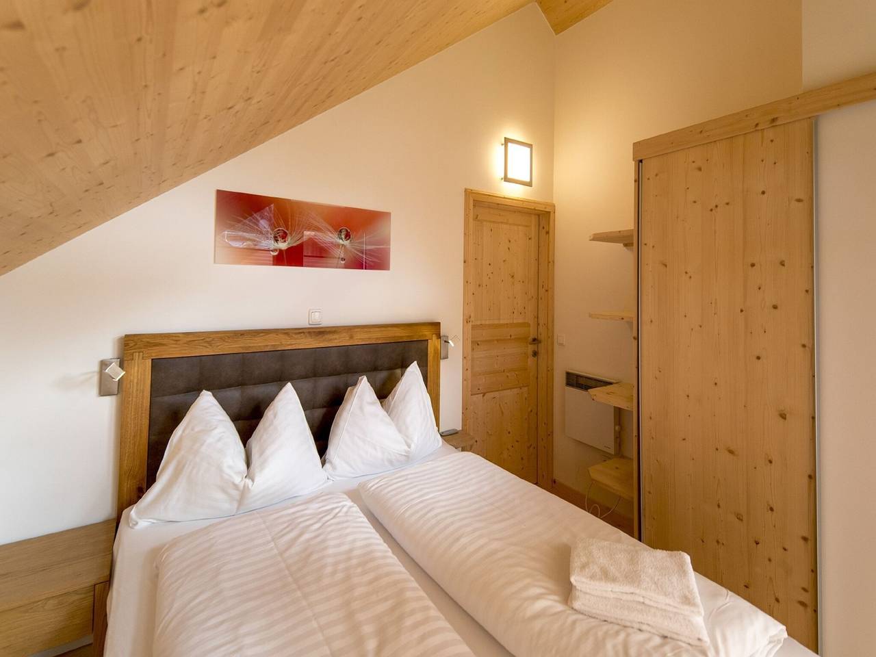 Attractive chalet with hot tub in St. Georgen ob Murau, Sankt Georgen am Kreischberg