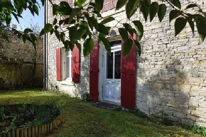 Location de vacances pour 7 personnes, avec Jardin à Anais