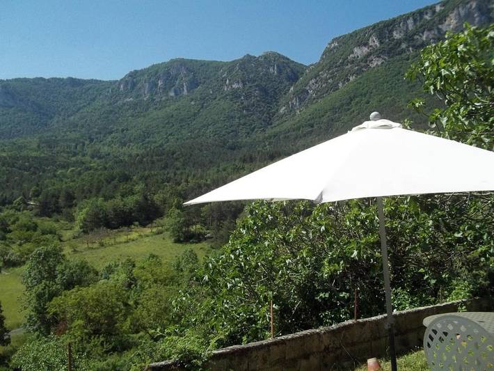 Gîte pour 2 personnes, avec vue et jardin à Ginoles