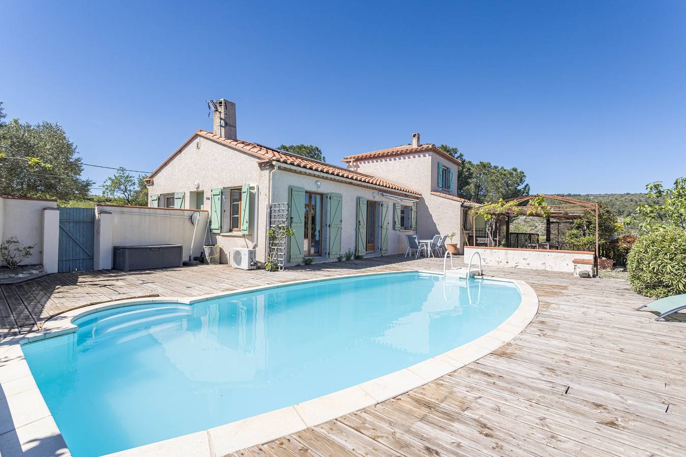 Ferienhaus „Alba“ mit Bergblick, privatem Pool und Klimaanlage in Latour-de-France, Mittelmeerküste (Frankreich)