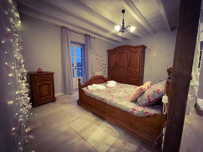 Location de vacances pour 2 personnes, avec Balcon et Jacuzzi ainsi que Terrasse et Jardin à Essey