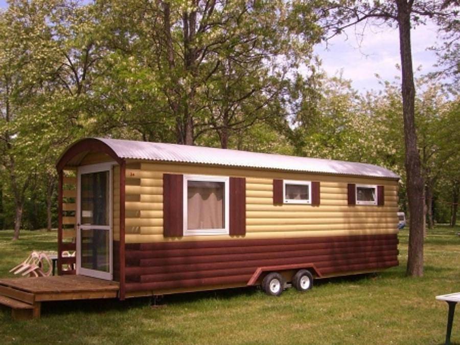 Camping La Grivelière - Insolite 4 personnes - Sans sanitaires in Valherbasse, Région de Valence