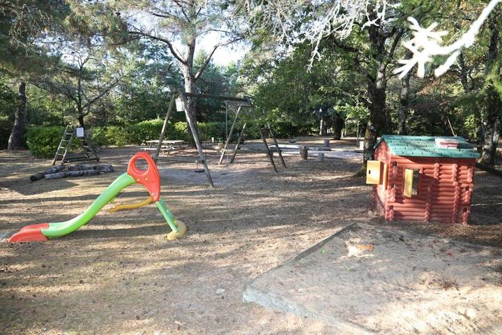 Hôtel pour 4 personnes à Cublac - 4