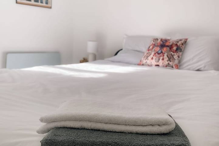 Appartement entier, \"Au nom de la rose\", beau 3 pièces en centre-ville in Provins, Seine-et-Marne