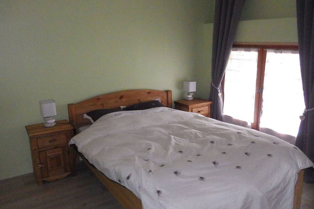 Appartement entier, Appartement entre lac et montagne proche Annecy in Leschaux, Parc naturel régional du Massif des Bauges