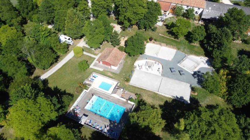 Camping pour 5 personnes, avec bassin pour enfant dans Périgord Vert - 2
