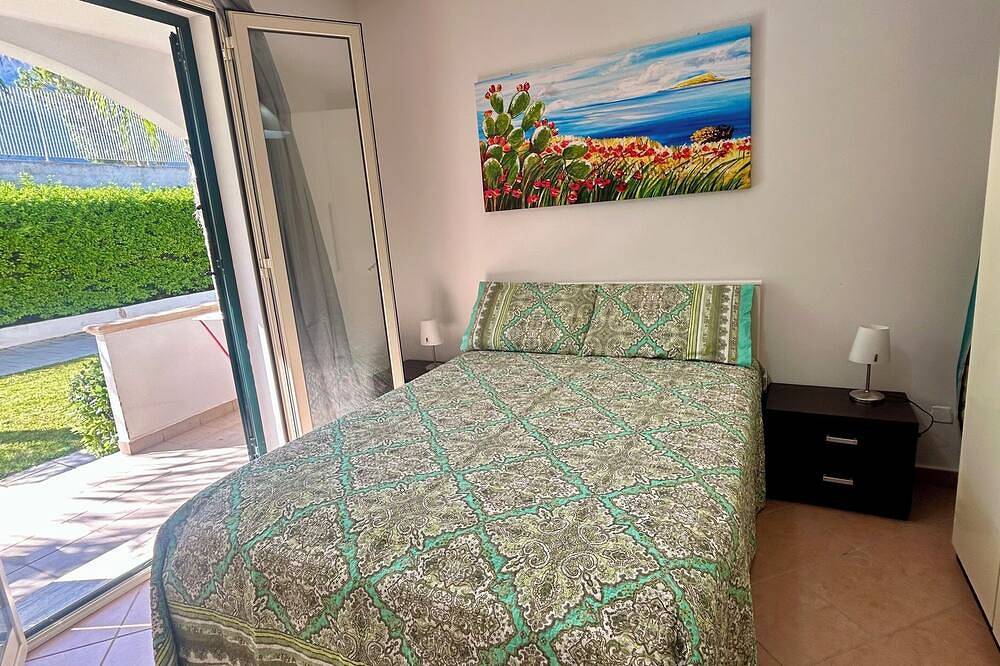 Apartamento entero, Nika house in verdant residence 150 meters from the sea in Isola delle Femmine, Provincia de Palermo