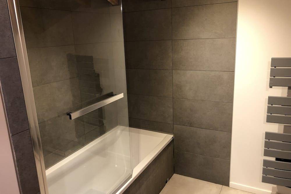 Chalet Moderne Neuf Valee D'Ax Les Thermes in Ignaux, Pyrénées