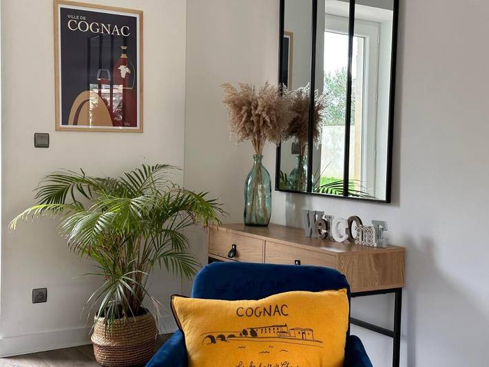 Location de vacances pour 6 personnes, avec terrasse à Saint-Brice