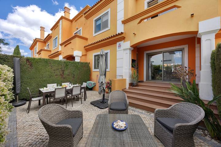 Villa 'Casa Giorianna - Luxury' com Piscina Partilhada, Wi-Fi e Ar Condicionado in Santo Estévão, Ria Formosa