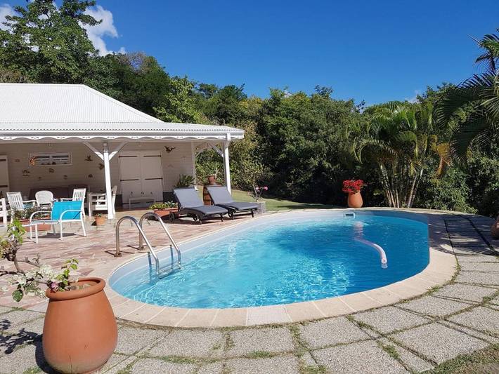 Location de vacances pour 7 personnes, avec piscine ainsi que jardin et vue à Tartane - 4