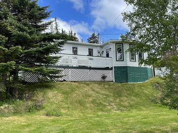 Log Cabin for 3 Guests in Cape Broyle, Newfoundland, Picture 1