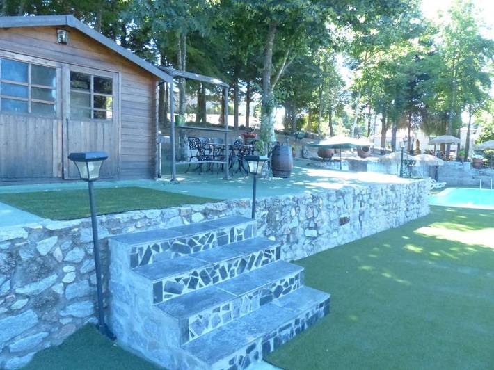Location de vacances pour 8 personnes, avec vue ainsi que jardin et piscine dans Santa Marinha do Zêzere - 4