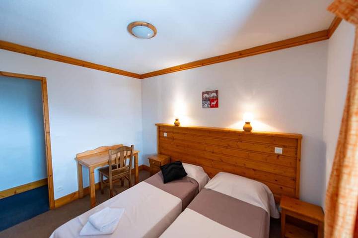Oz Station Alpe d'Huez Private Chalet, Fuße der Pisten, Wi-Fi, klare Sicht in Oz, Nationalpark Écrins