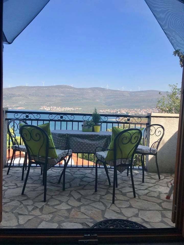 Ganze Wohnung, Ferienwohnung in Karin Gornji mit Meerblick, Balkon, Klimaanlage, W-Lan (4207-2) in Donji Karin, Zadar