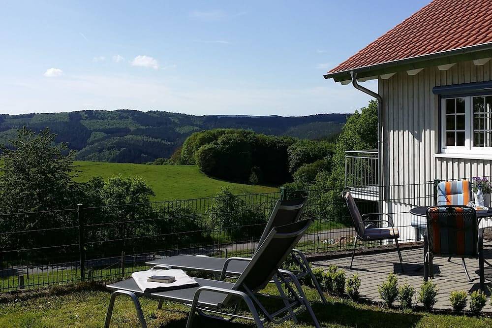Ferienhof Rothenberg huis 1 Naturnah met een prachtig uitzicht in het landschap in Oberzent, Odenwaldkreis