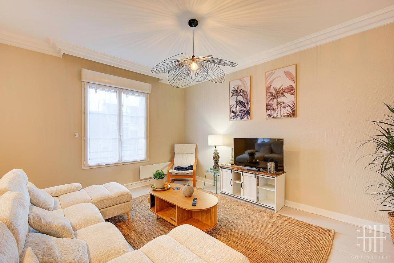 Appartement entier, One-Bedroom Apartment in Saint-Pierre-des-Corps, Région de Tours