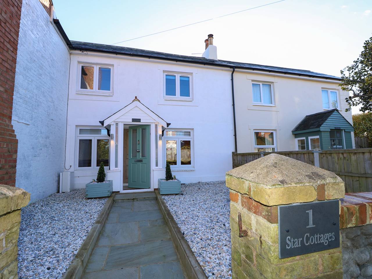 1 Star Cottages in Afton, Isle of Wight