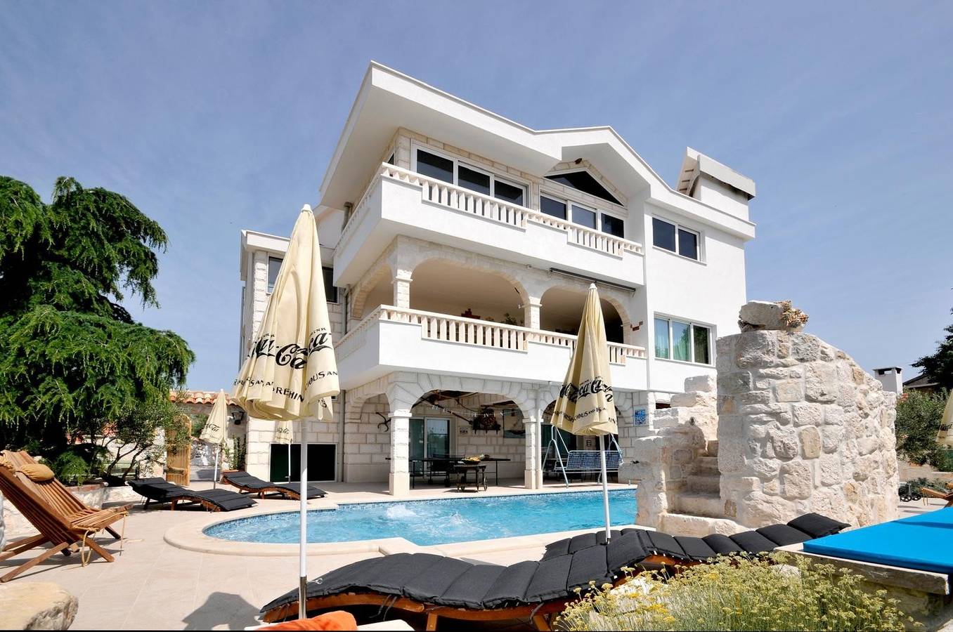 Huis met vier kamers met terras en uitzicht op zee Plano, Trogir K-23902 in Trogir, Split-Dalmatië