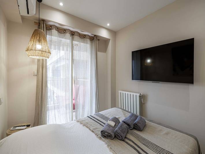 Gîte pour 6 personnes, avec balcon/terrasse et balcon, adapté aux familles dans Plage de Juan-les-Pins - 4