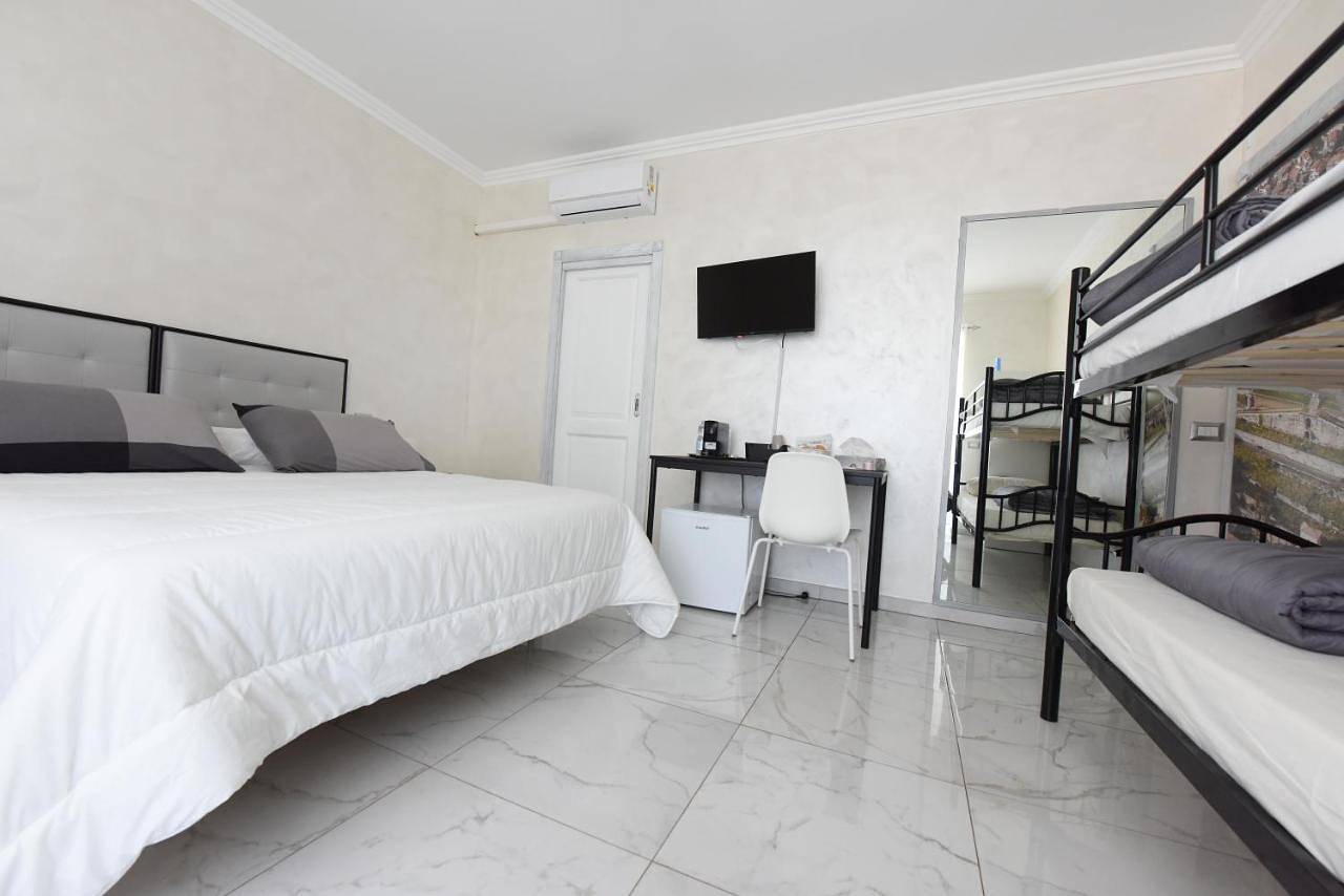 Double Room with Private Bathroom in Palestrina, Castelli Romani