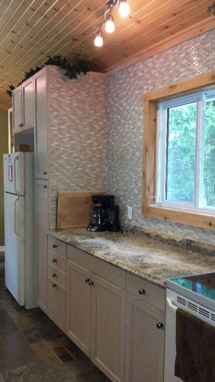 Cabin rentals and lodges for 7 people, with garden and sauna in Lake Huron ON