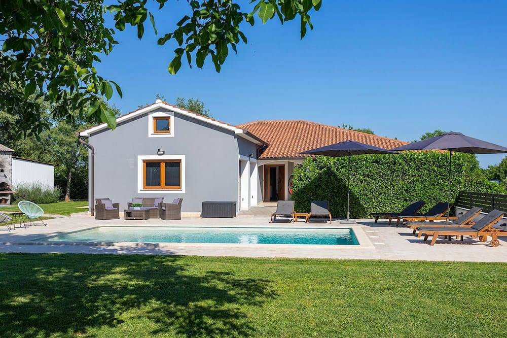 Villa Anavi mit privatem Pool und großem Garten in Barban, Südküste Istrien