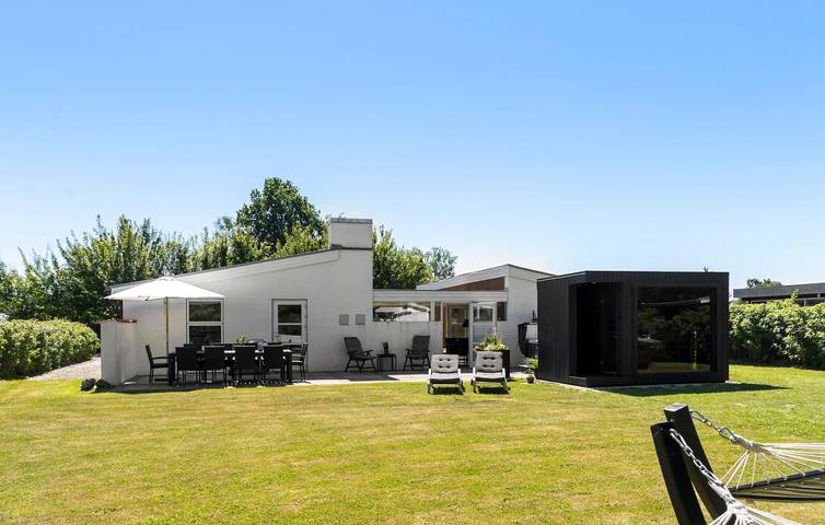 Ferienhaus für 10 Personen, mit Terrasse und Garten sowie Sauna in Skovmose