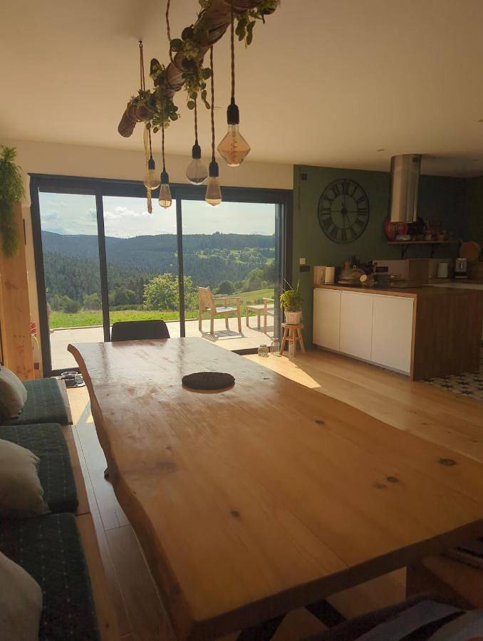 La Maison du Bois Dargent - Wifi, Netflix, Prime Video, Spa en option in Riotord, Haute-Loire