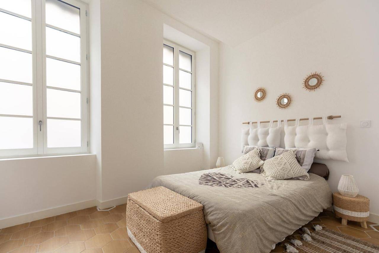 Appartement entier, Appartement de 2 chambres avec vue sur la ville jacuzzi et terrasse amenagee a Toulon in Toulon, Côte méditerranéenne (France)