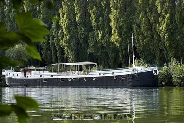 Péniche pour 10 personnes, avec terrasse et jardin à Auvers-sur-Oise