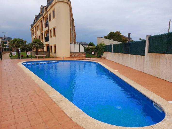 Apartamento de vacaciones para 4 personas, con jardín y piscina además de balcón y vistas - 1