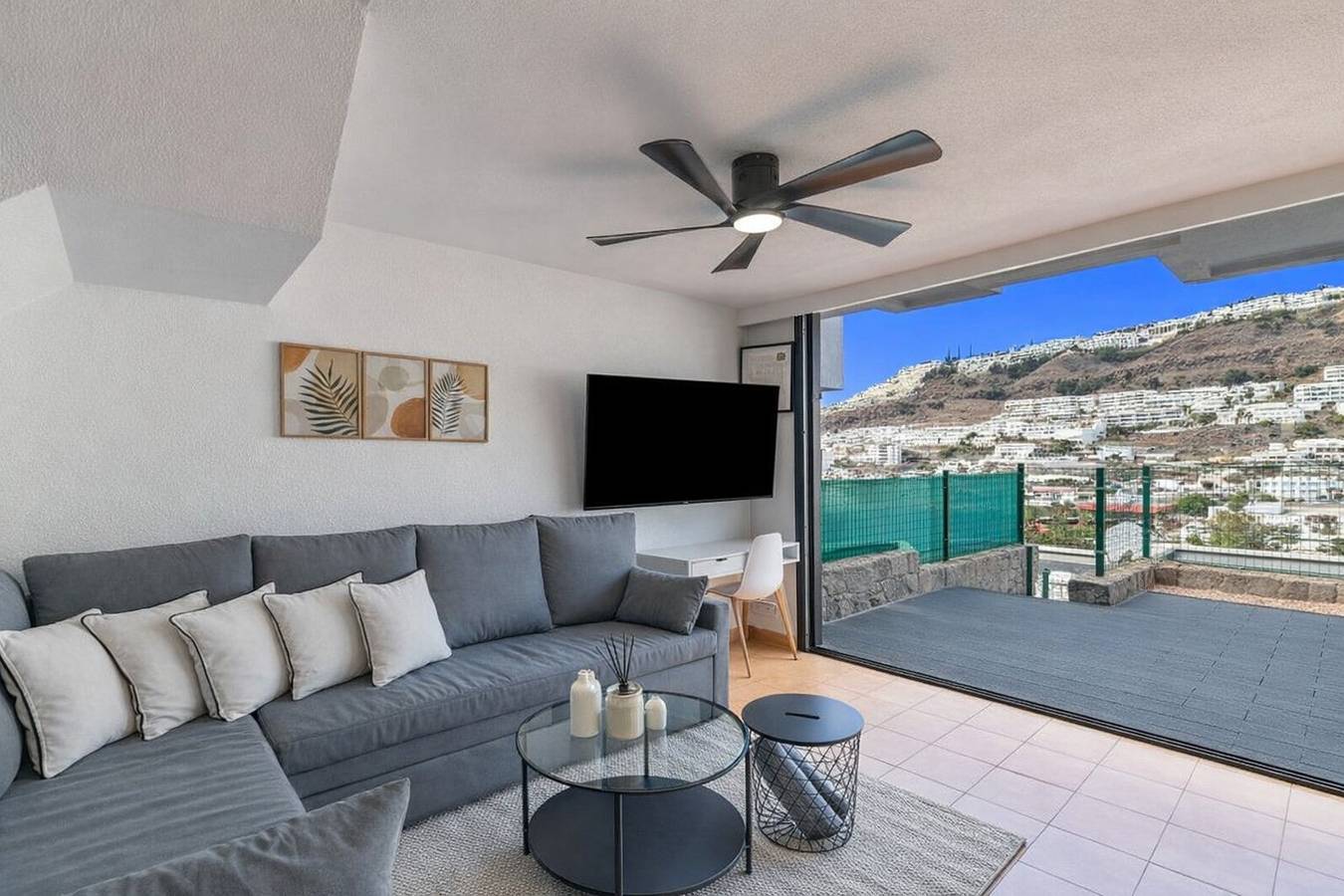 Ferienhaus 'Arizona's Bay' mit Meerblick, Gemeinschaftspool und privater Terrasse in Mogán, Gran Canaria Süd
