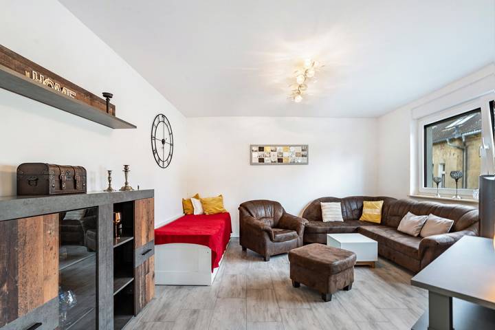 Ganze Wohnung, Ferienwohnung 'Am Residenzschloss' mit großer Terrasse und Wi-Fi in Altenburg, Ostthüringen